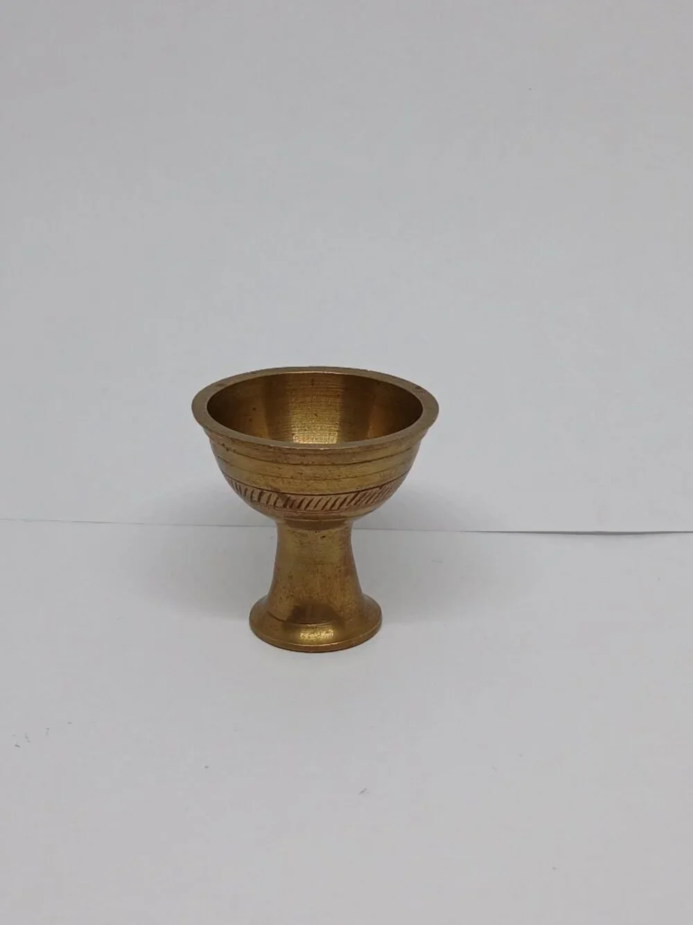 SMALL VINTAGE ANTIQUE BRASS VESSEL WITH GEOMETRIC PATTERNS IN RED PAINT